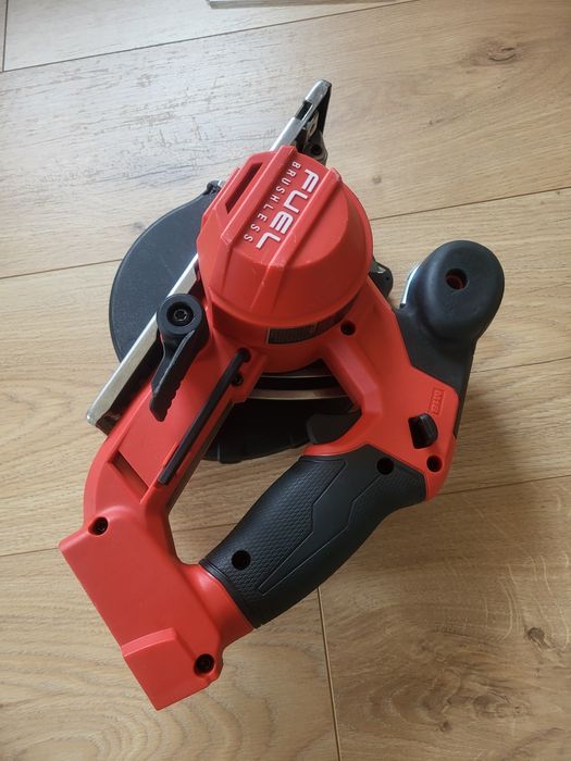 Milwaukee 2782-20 пила по металу