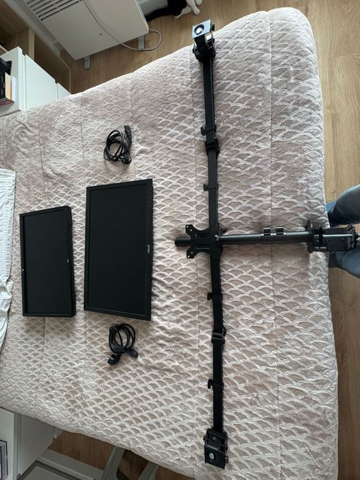 2 monitores + 2 suportes