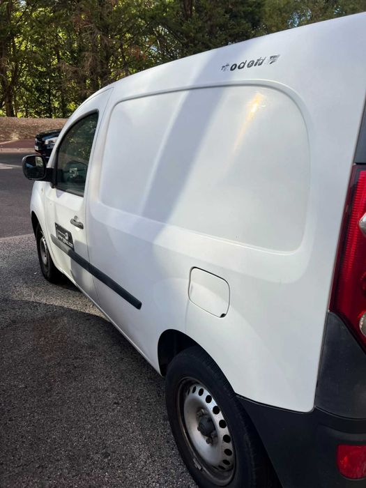 Renault Kangoo 2010 1.5 DIESEL — 1.500 € — AVARIADA / NÃO CIRCULA foto 2