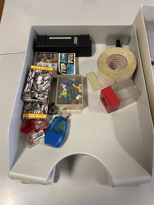 Vário material escritorio e escolar com preços combinados na altura