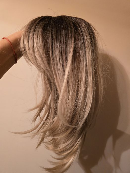 Peruka nowa ciepły blond