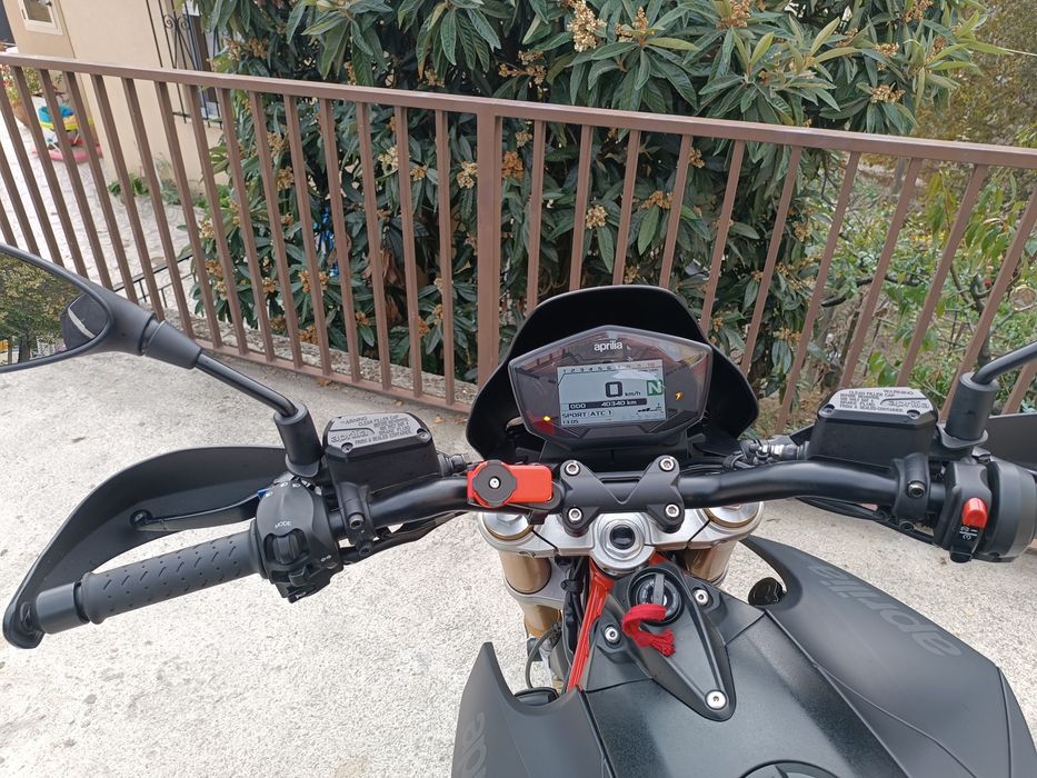 Aprilia Dorsoduro 900