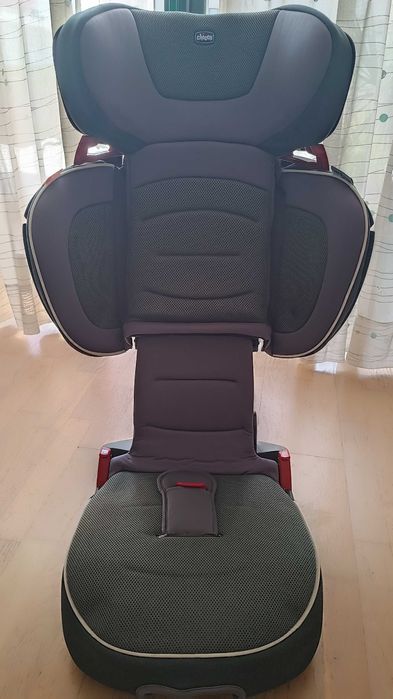 Cadeira auto Chicco Fold & Go i-Size (100 - 150cm)