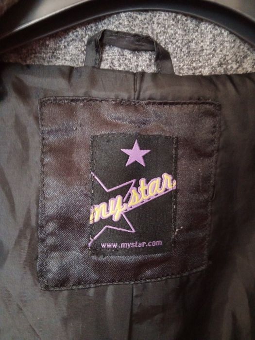 Casaco cinza XL (medidas foto veste pequeno)