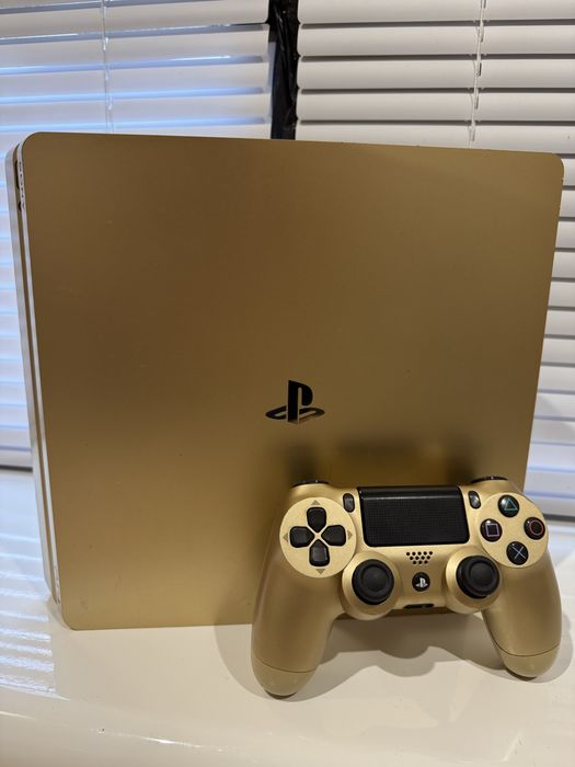 Продаю PlayStation 4 Slim gold Limited Edition на 500гб.