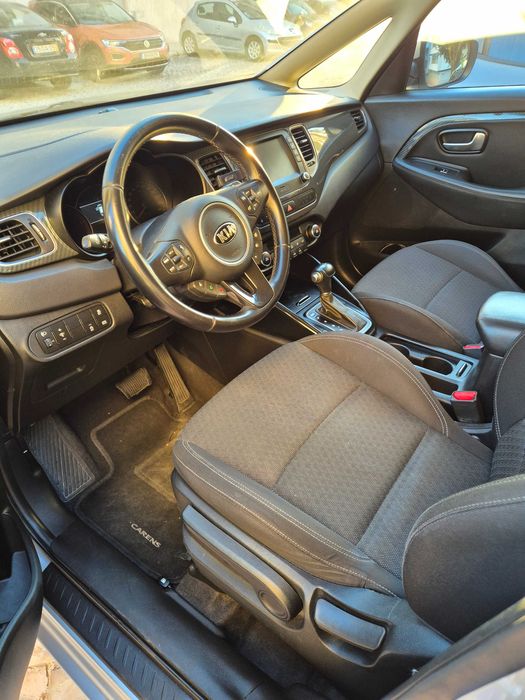 Carro 7 lugares automático