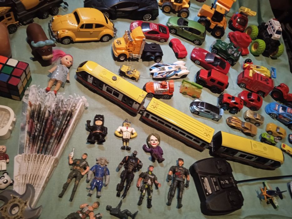 Для малюків. Іграшки !