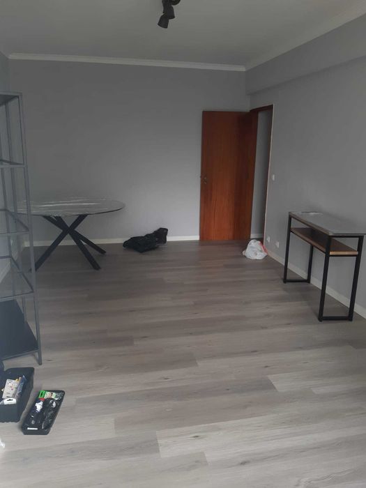 Arrendo T1 Espaçoso e remodelado em Queluz, junto PSP