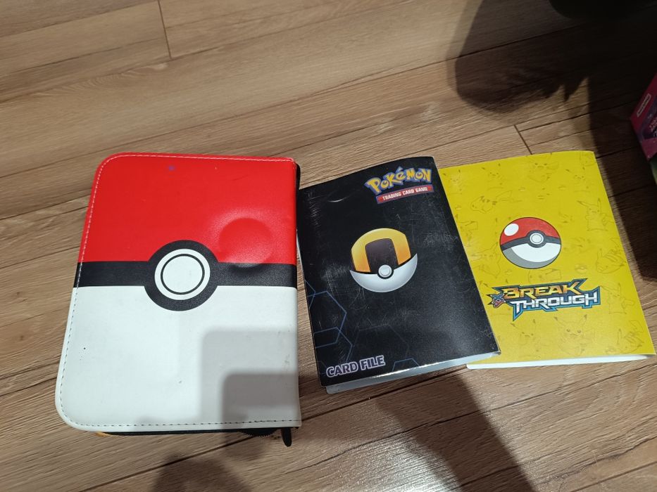 Album pokemon plus karty