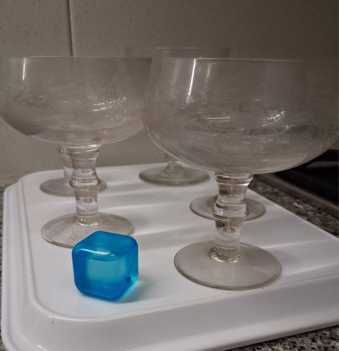 Copo /taça com pé