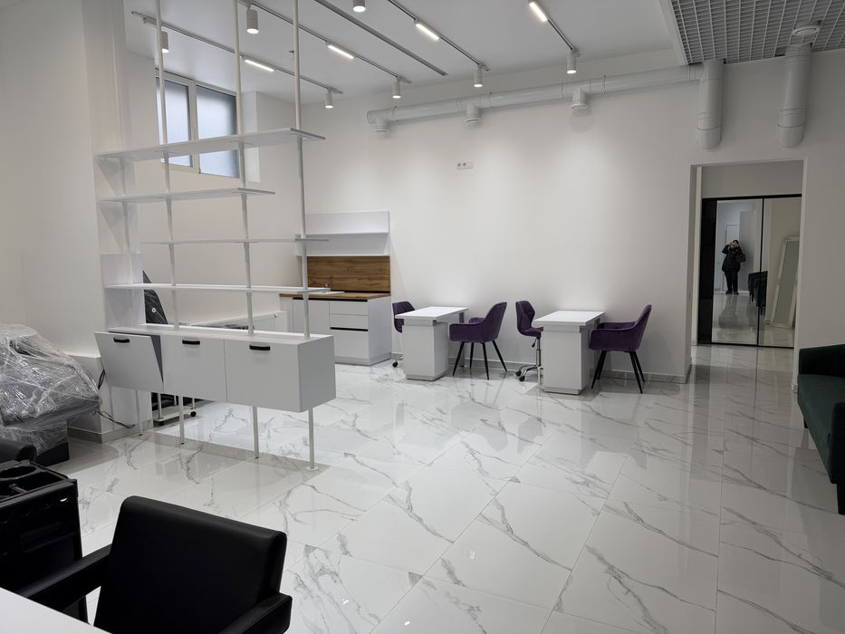 Центр. САЛОН КРАСИ . Вигідна ціна!