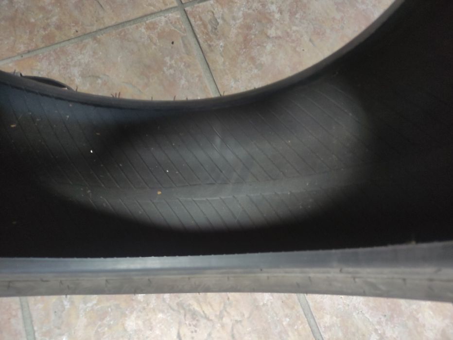 Pneu da marca Kormoran 205/60 R15 91V