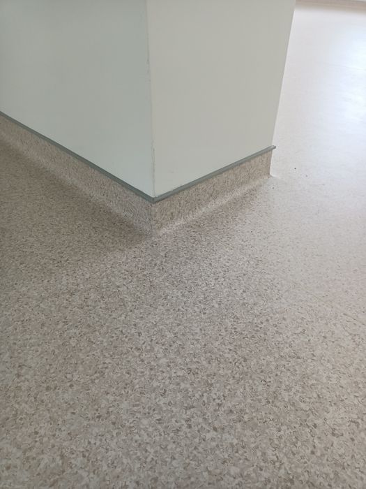 Плінтус МДФ продаж монтаж