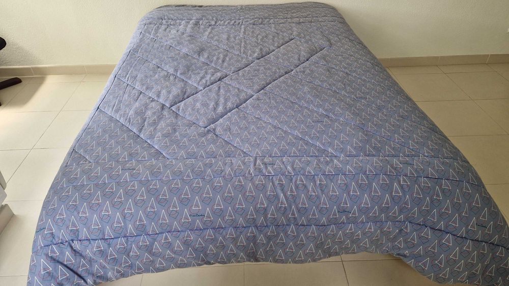 Edredon 2 faces Pierre Cardin 230cm largura x 220 cm comprimento