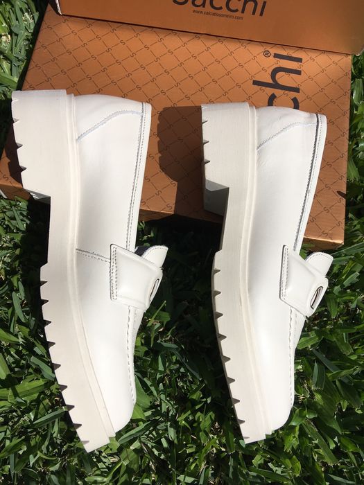 Sapatos brancos bege SACCHI 38