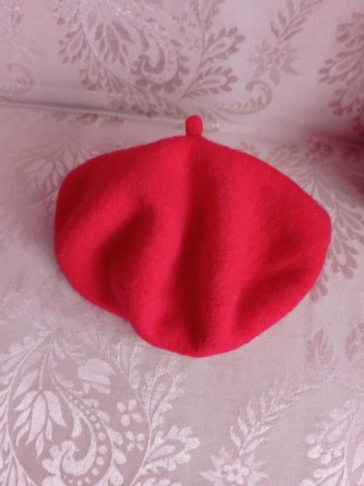 Продам Берет новый