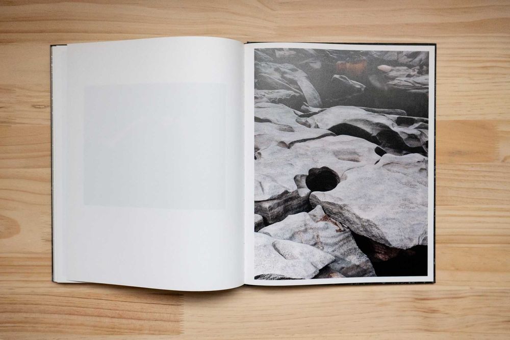 Fotolivro "Fluvial" de Tito Mouraz, Dewi Lewis, 2019