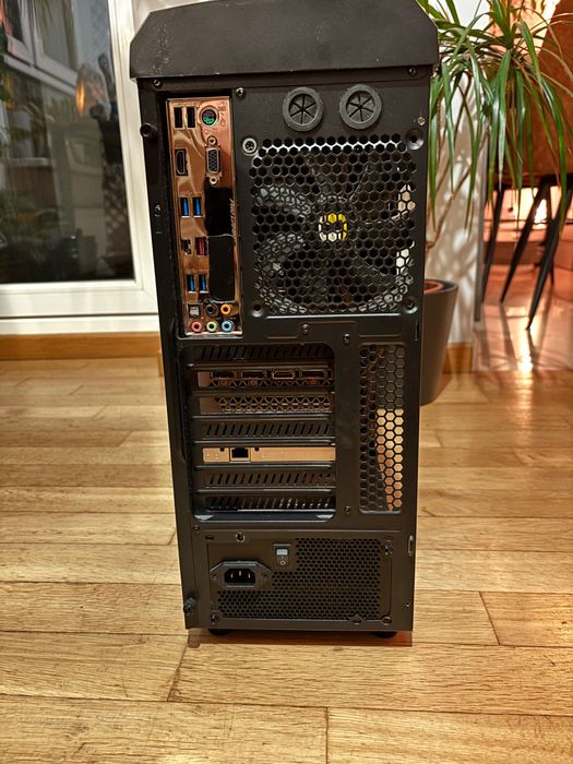 Komputer PC Gamingowy i7-7700K / GTX 1080 Ti / 32 GB RAM / SSD / WIN10