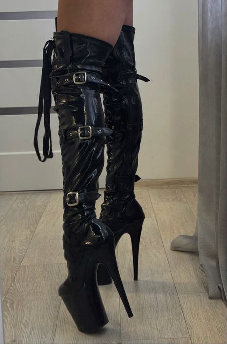 Стріпи (3) Pleaser в гарному стані, 38 розмір