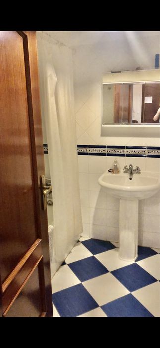 Quarto Universidade Gambelas