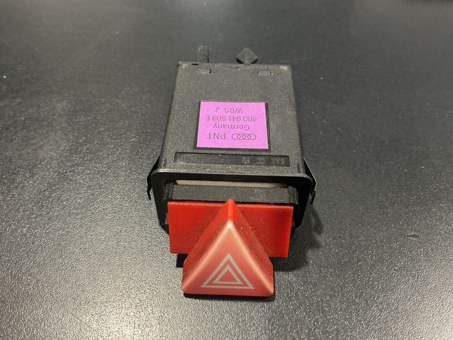 Botao / interruptor 4 piscas audi a4 1 audi a6  - A3