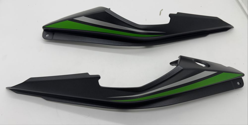 端渓 Kawasaki versys 650 ogon tyl zadupek owiewka L P Harmęże • OLX.pl