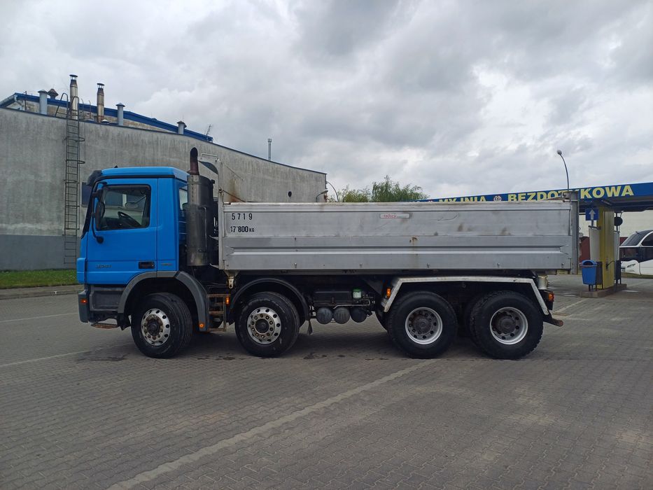 Mercedes Actros Mp2 3241 8x4 hydroburta ZADBANA wywrotka duża ładownoś