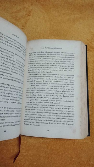 Vinte Mil Léguas Submarinas