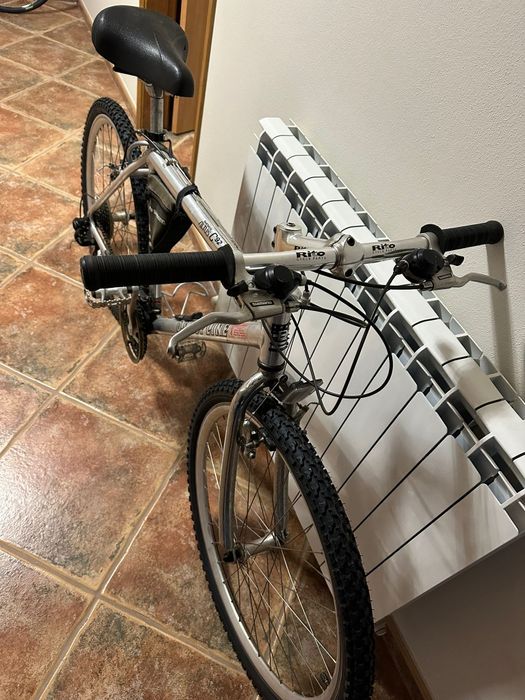 Bicicleta de alumínio