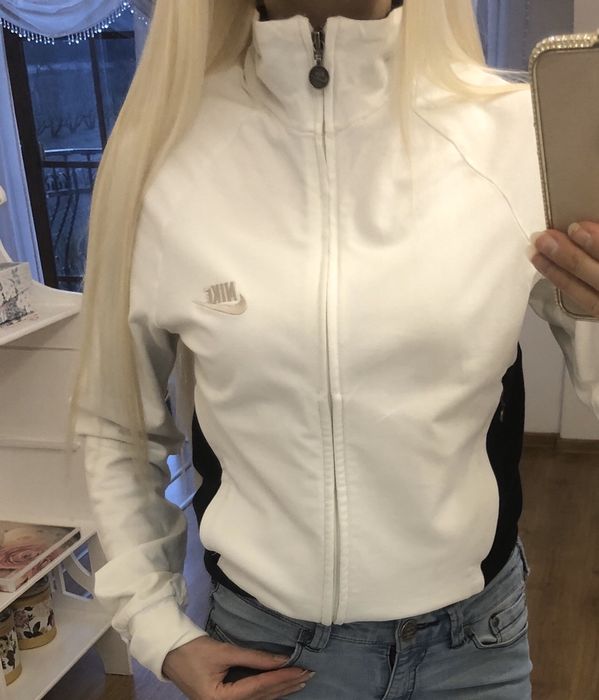Bluza nike oryginalna 100 % biała xs s