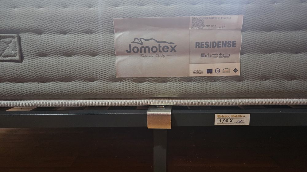 Conjunto Colchão Casal Jomotex Molas Ensacadas (140x190) + Estrado – Porto Centro