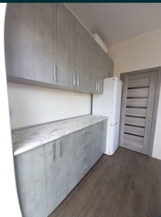 Продаж Ангара та адмін будівлі