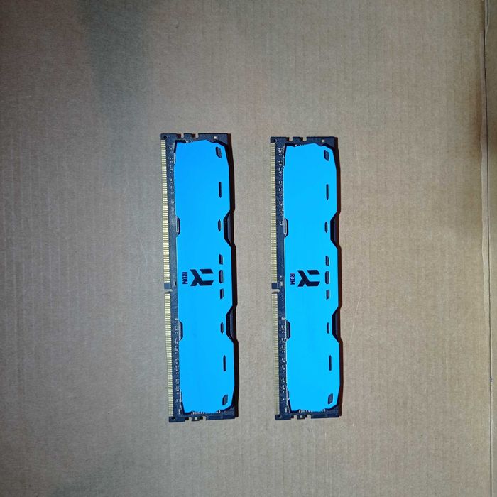 Оперативная память 16 гигабайт ддр4 ddr4 2 х 8gb IRDM  с радиаторами