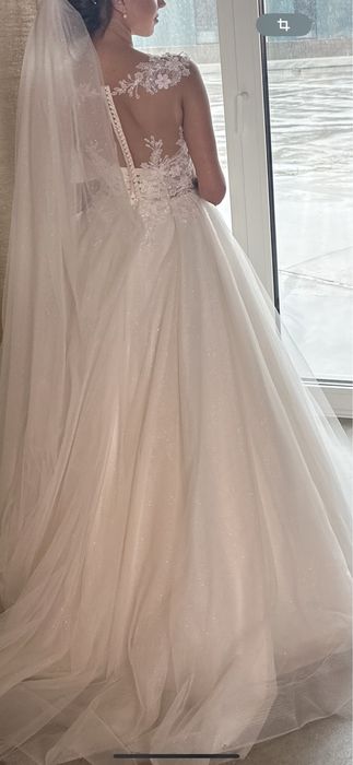 Весільна сукня В ідеальному стані. Читайте опис.