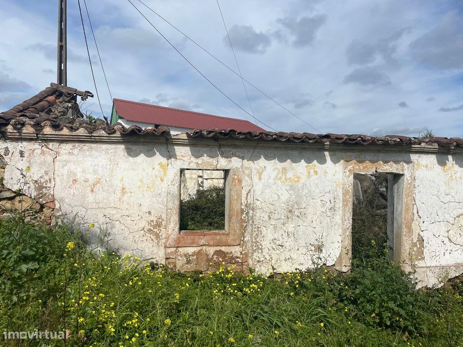 Terreno para Recuperação em Carvalhal, Abrantes