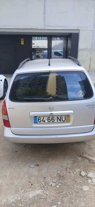 Segue para venda essa magnífica Opel Astra