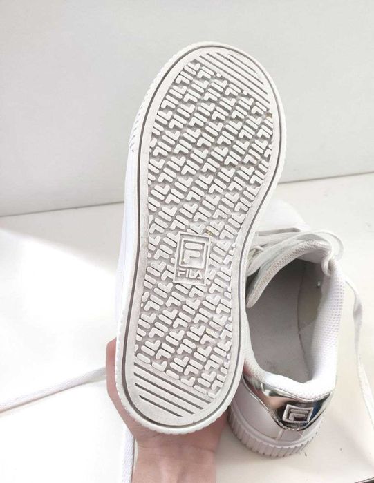 Tenis brancos da Fila