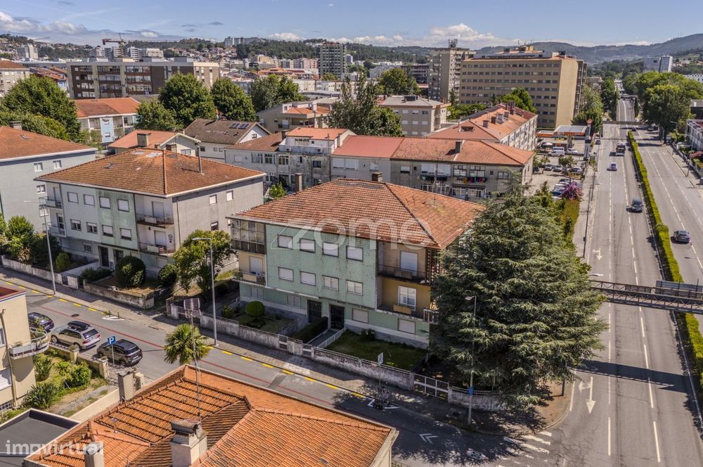 Apartamento em S. Vitor T5+1