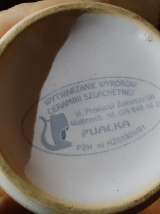 Kubek z ceramiki szlachetnej wawela