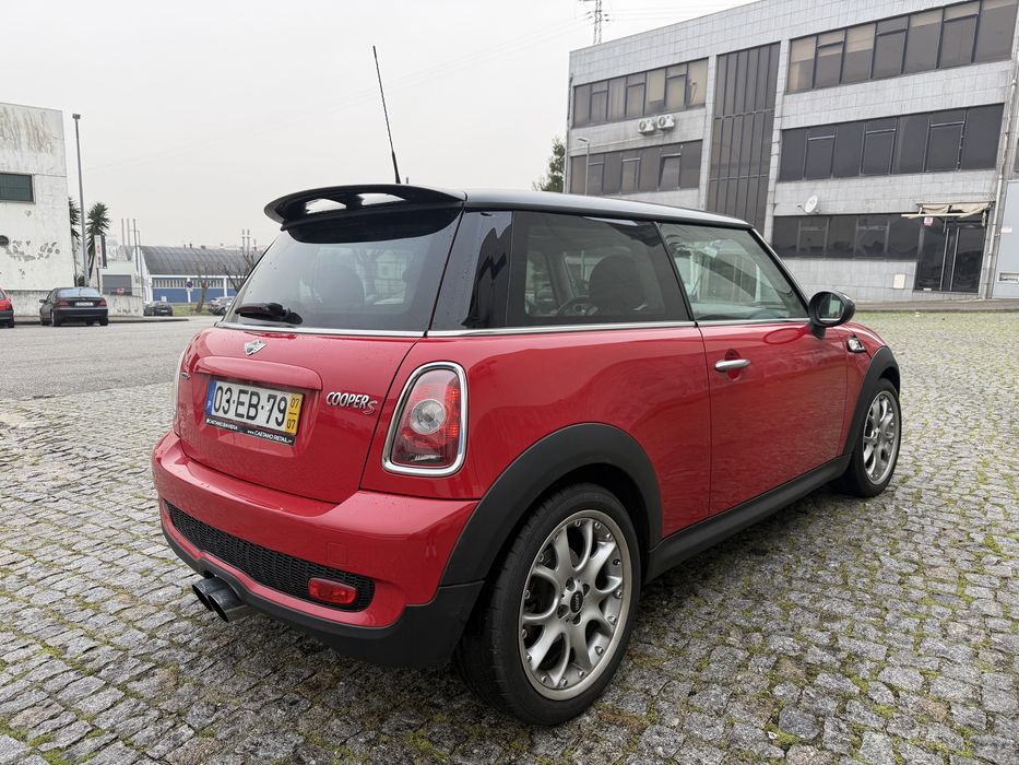 Mini cooper S com Kit Original JCW instalado!