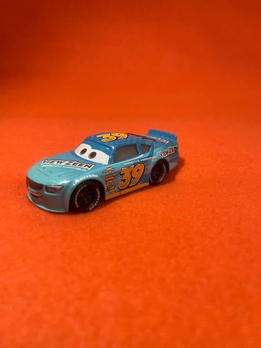 Машинка металева Disney Pixar Cars, іграшка Тачки BUCK BEARINGLY