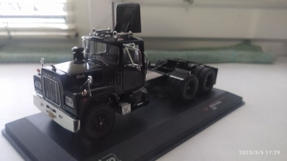 Продам моделі іхо 1/43