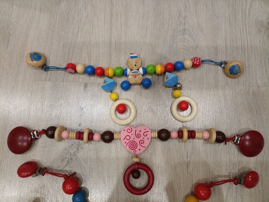 Растяжка на коляску или кроватку из натурального дерева