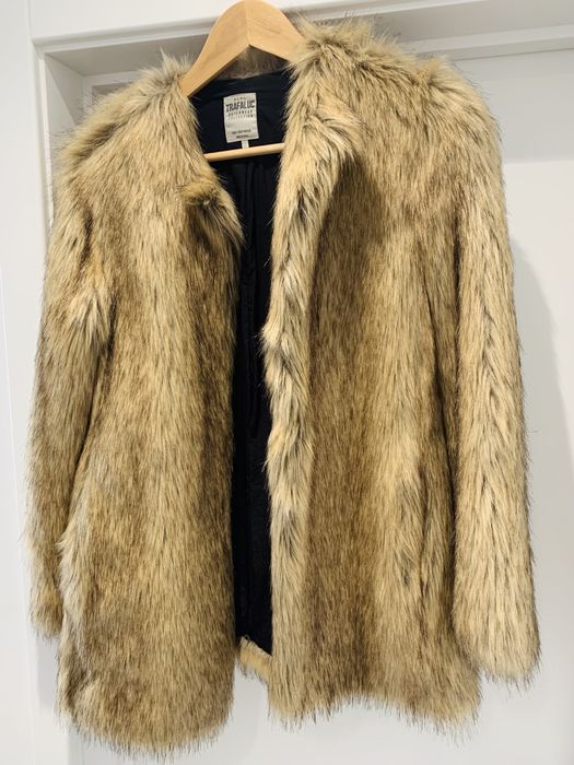 Casaco de pêlo castanho, Zara