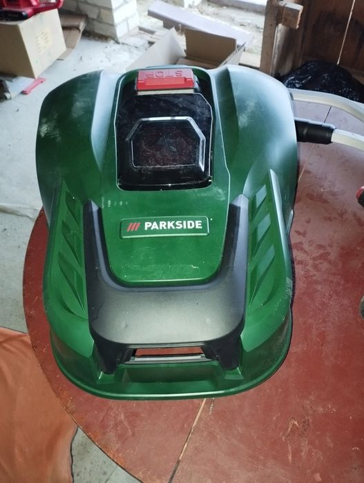 Робот газонокосарка Parkside