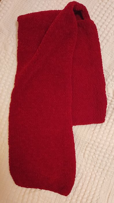 Вручную вязаный шарф