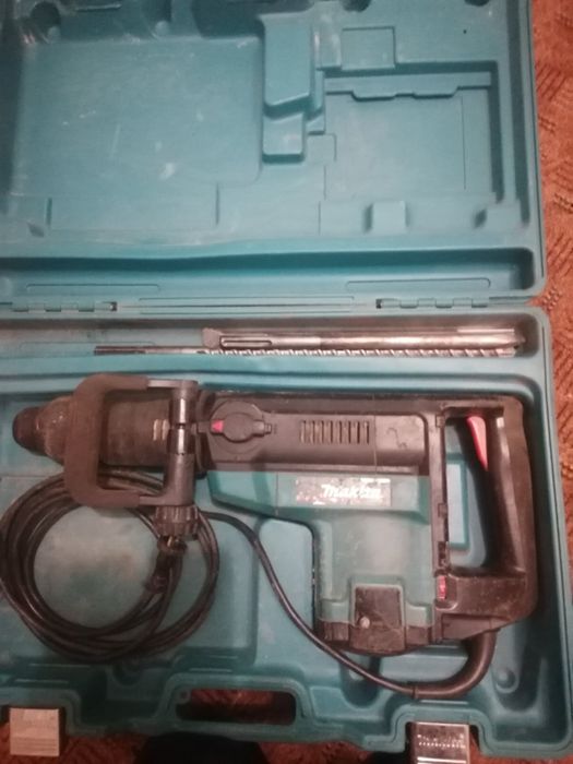 Перфоратор Б/У Makita HR5001C