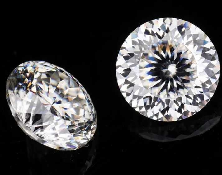 Diament Moissanit Brylant 100FACES! SACURA 5mm-0.5CT VVS1-D