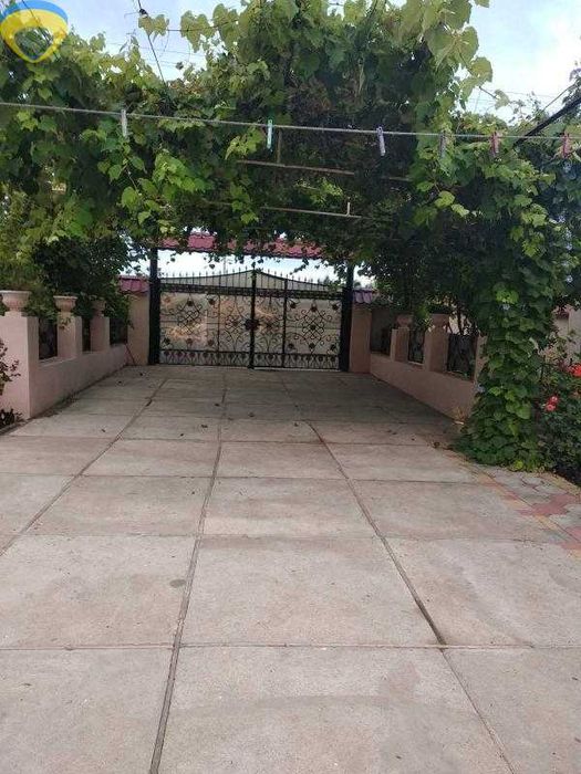 Продам великий будинок з ремонтом.