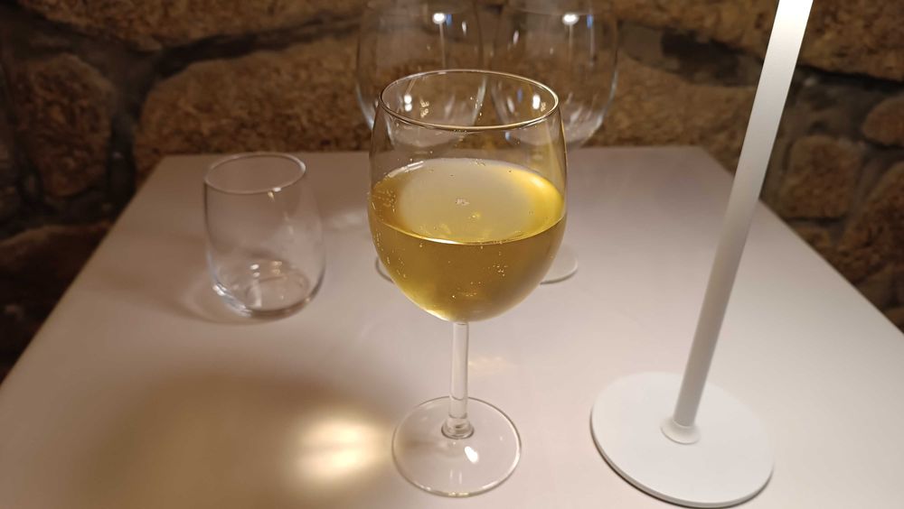 Copos em vidro transparente modelo Ikea SVALKA 44cl